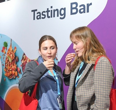 attendees sampling at Fi Europe