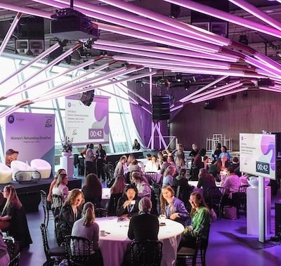 Women networking at Fi Europe